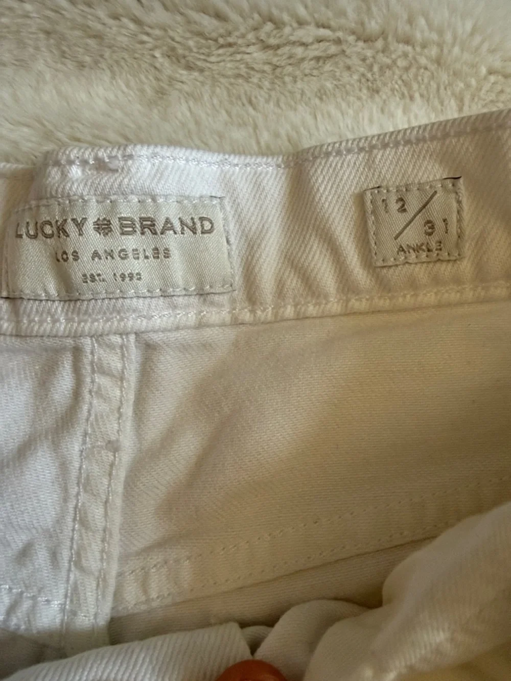 Denim/Jean/Pant Bundle - White, Blue, Denim, Taupe - Picture 12 of 16
